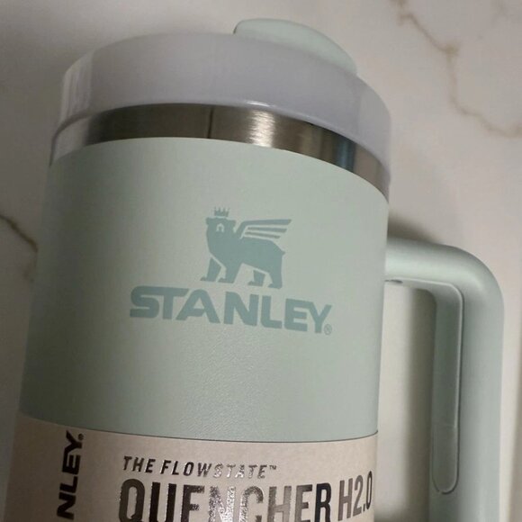 Stanley 2.0 Quencher Tumbler - Picture 10 of 14